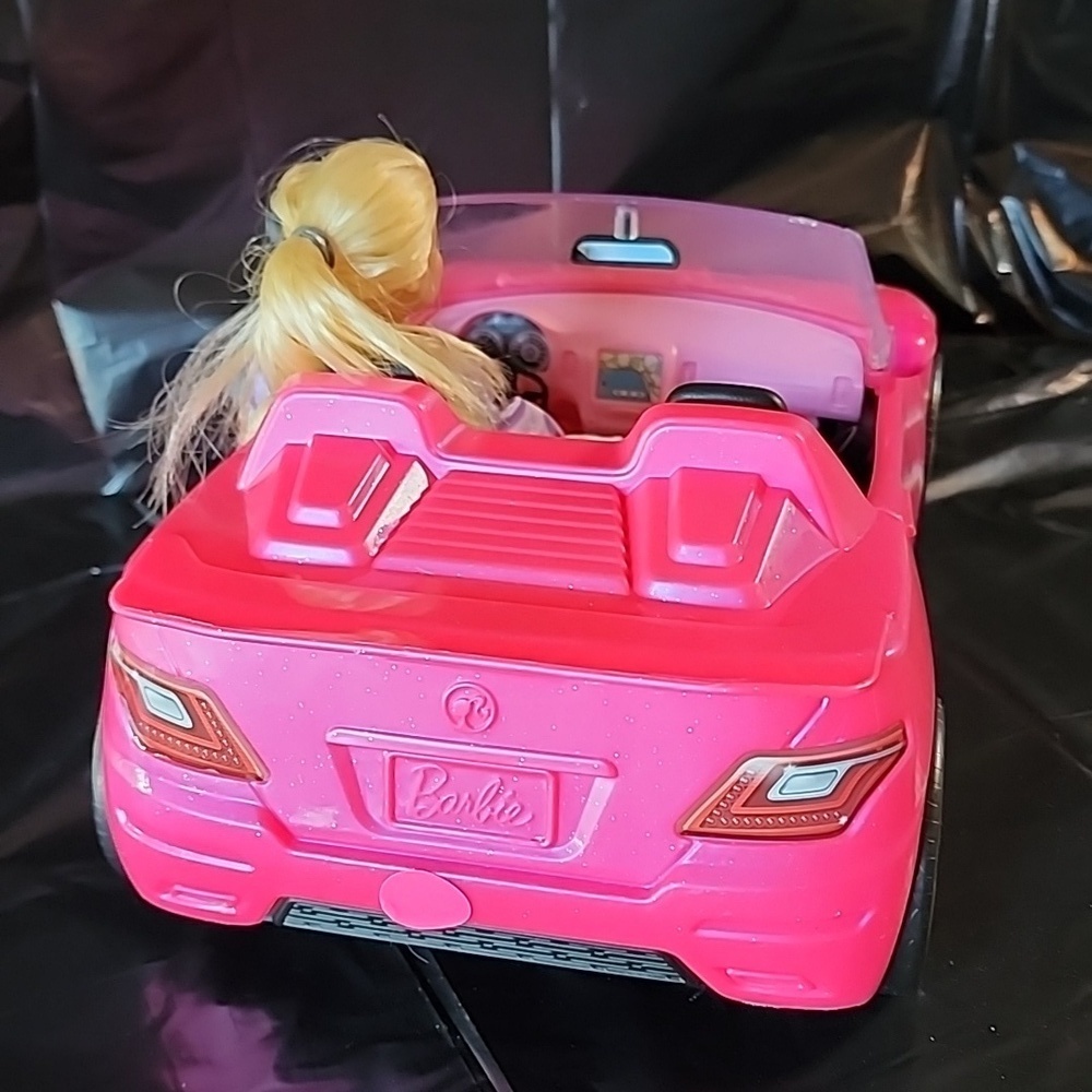 2 Barbie items - Picture 2 of 4